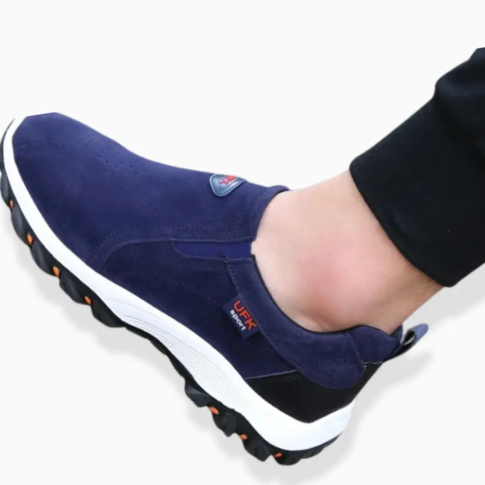 Herren-Outdoorschuhe mit Profilsohle und Schlupfdesign – Mack