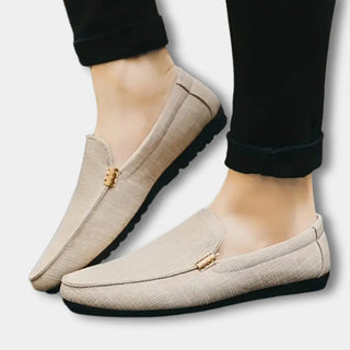 Loafer mit dezenter Struktur und Metallverzierung für Herren – Buck