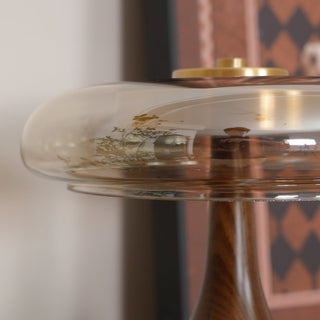 Künstlerische Glas Tischlampe mit Holzakzent