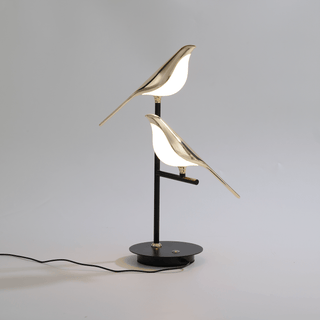 Kreative LED-Tischleuchte im Vogelstil