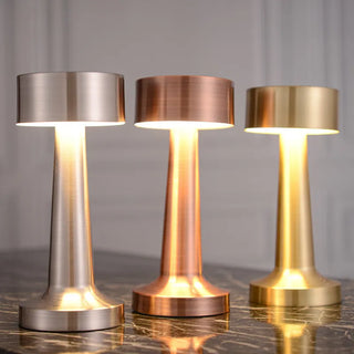 Verstellbare Tischlampen für moderne Innenräume