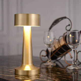 Verstellbare Tischlampen für moderne Innenräume