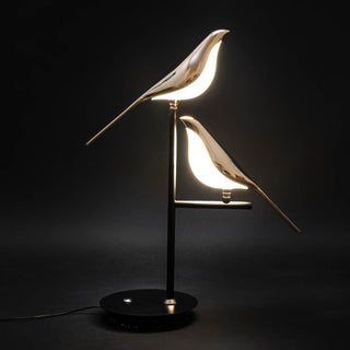 Kreative LED-Tischleuchte im Vogelstil