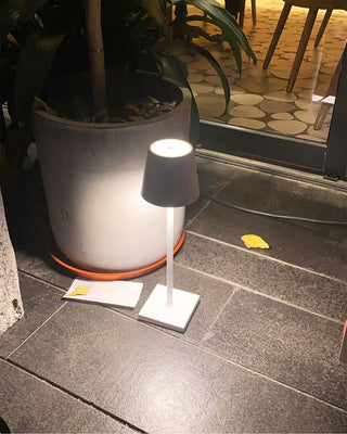 Tragbare moderne LED Schreibtischlampe