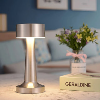 Verstellbare Tischlampen für moderne Innenräume