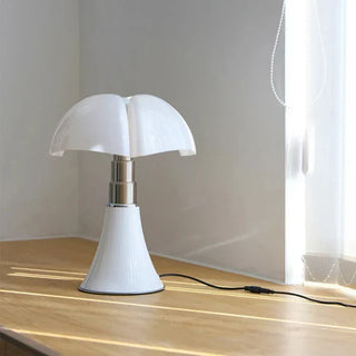 Klassische LED-Tischlampe in Pilzform