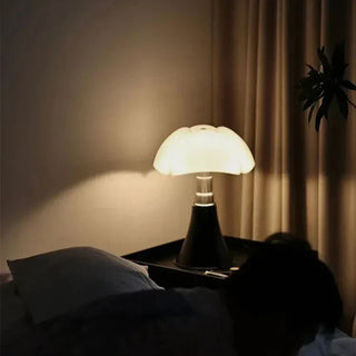 Klassische LED-Tischlampe in Pilzform