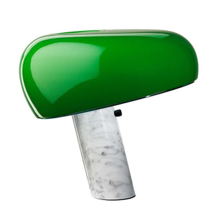Dekorative Tischlampe mit Marmor-Details