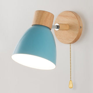 Helle Holz-Wandleuchten für moderne Einrichtung