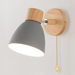Helle Holz-Wandleuchten für moderne Einrichtung