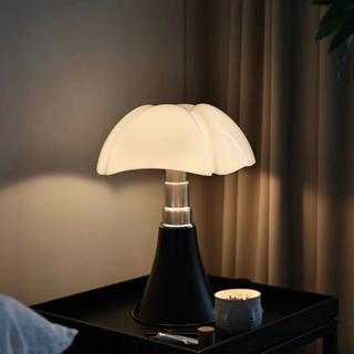 Klassische LED-Tischlampe in Pilzform
